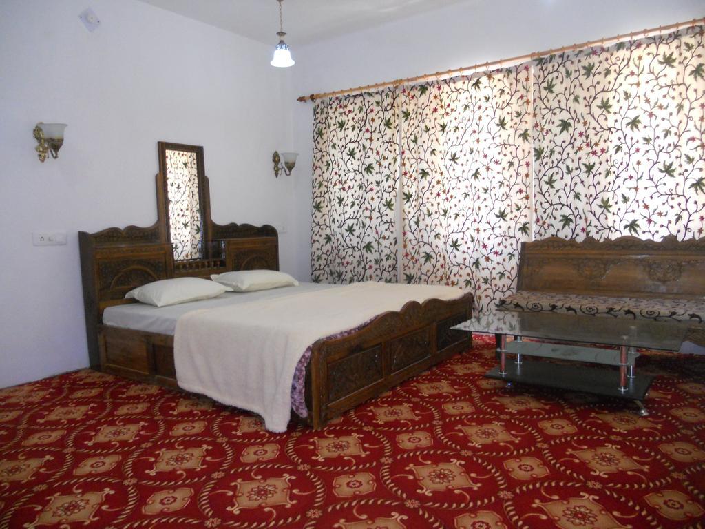 Hotel Royale Jannat Srinagar (Jammu and Kashmir) Room photo