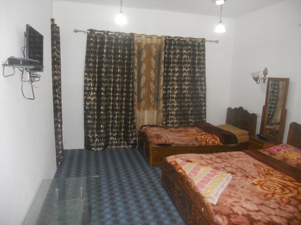 Hotel Royale Jannat Srinagar (Jammu and Kashmir) Room photo