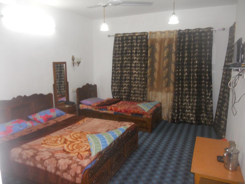 Hotel Royale Jannat Srinagar (Jammu and Kashmir) Room photo